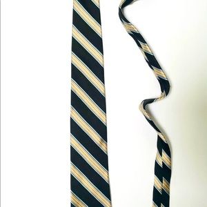 (8) DESIGNER MENS TIES EXCELLENT CONDITION